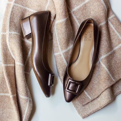 zapatos naturalizer de mujer